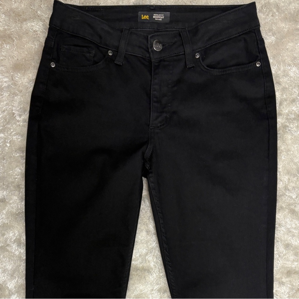 Lee Mid rise Bootcut Black Jeans-Women’s 6M-Stretch -Cotton blend